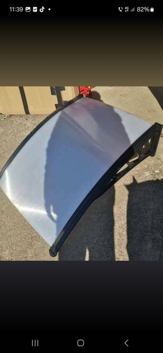 Copertina deasupra usi