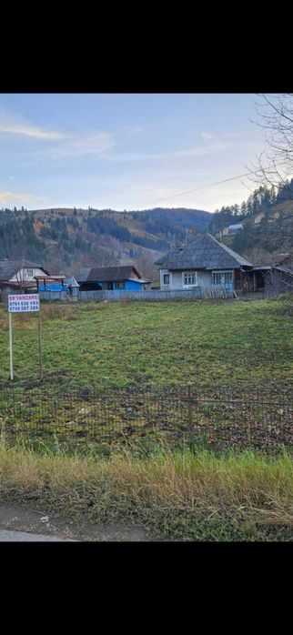 Casă de vanzare pe Valea Bistritei la stradă, lângă școală Pr. Pântei