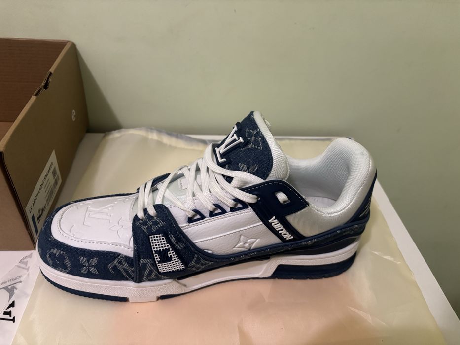 Louis Vutton Trainers Blue 44