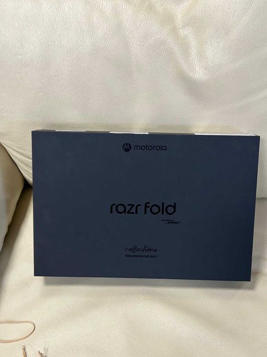 Motorola Razr Fold 5g 512gb Фифа 2026 едишън