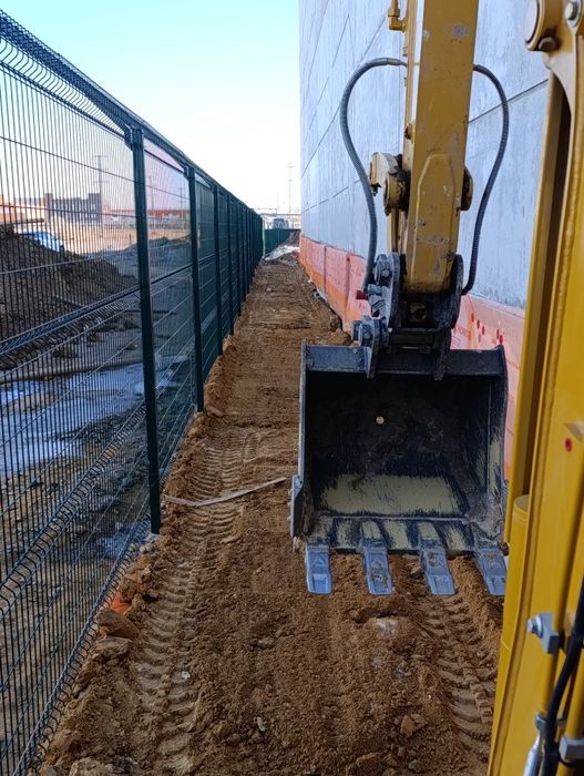 Мини-эксковатор, услуги миниэксковаторы ,