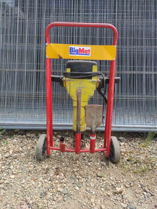 Продавам BOCSH BIG Mat къртач с количка