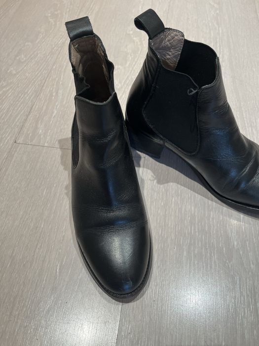 Черни боти от естествена кожа