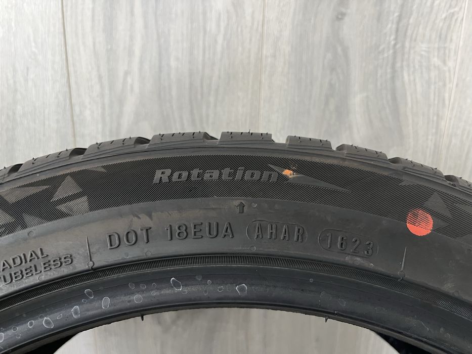 Зимни гуми 235/45/19 Nexen