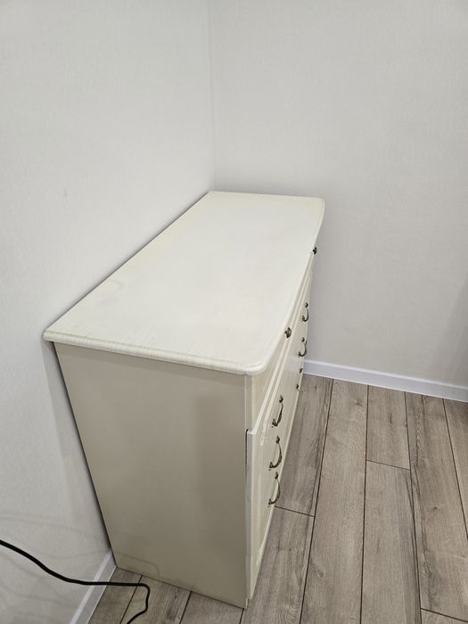 Продам спальный гарнитур