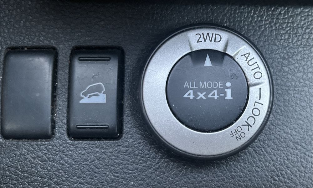 Vând Nissan X-Trail 4x4
