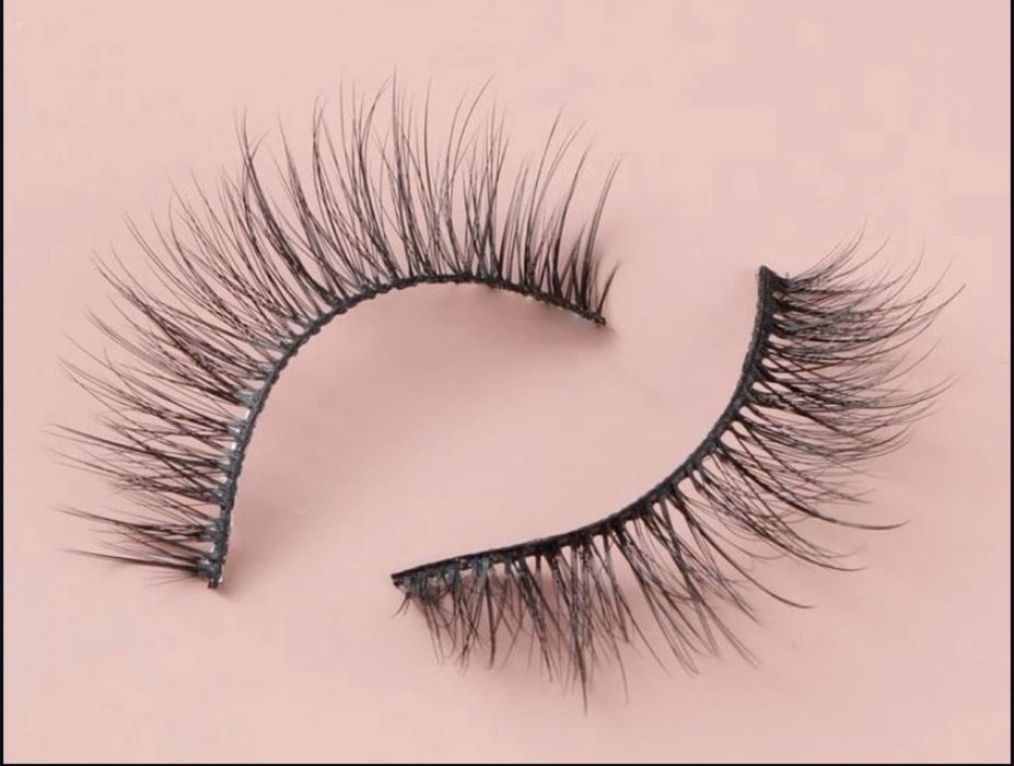 Изкуствени мигли лента