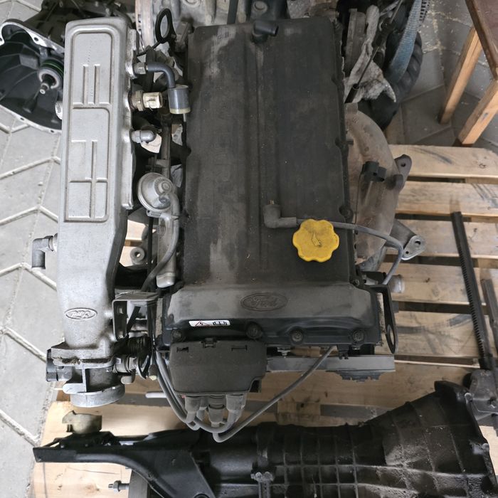 Двигатель с коробкой механика