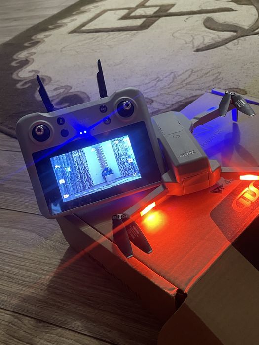 Drona cu cameră 4DRC F8 4K 5G GPS perfectă pentru poze și filmulețe la evenimente