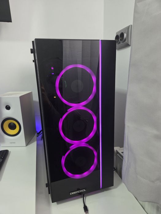 PC Gaming RX 6600 XT 8 GB / i5 9400F / 16 GB RAM / SSD