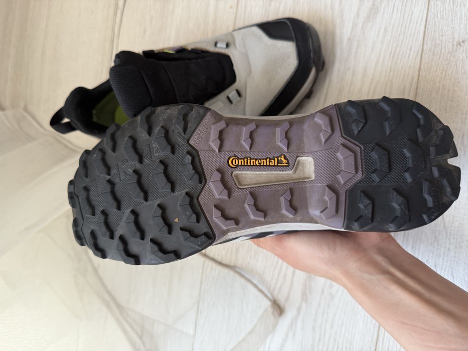 Кроссовки для хайкинга