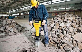 Рушим. Ломаем. Демонтаж. Стяжка. Кладка. Вывоз мусо. Грушик. Грузчики.