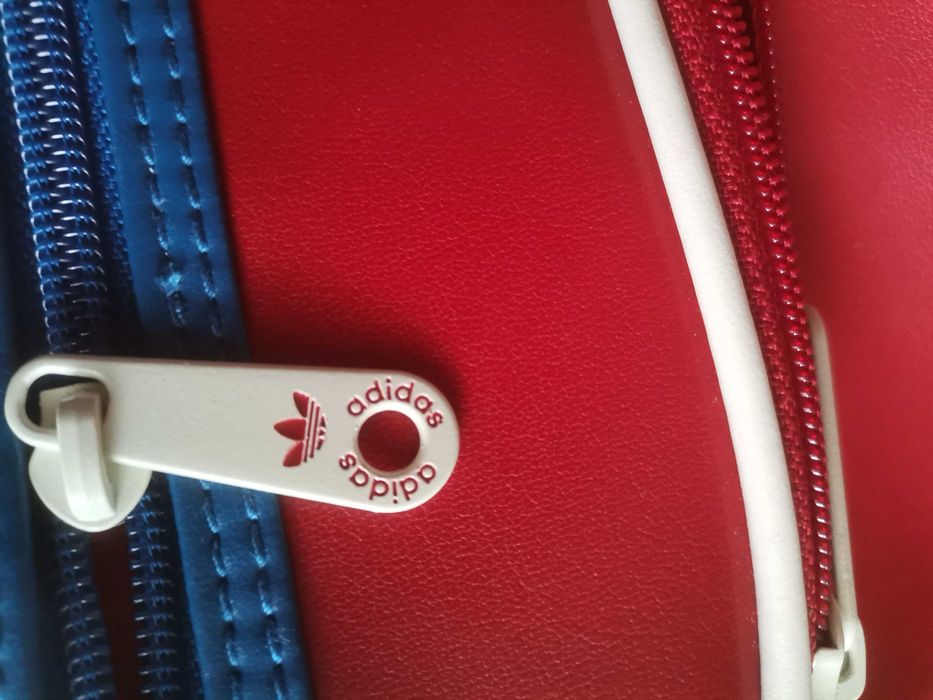 Лот оригинални чанти ADIDAS за ценители