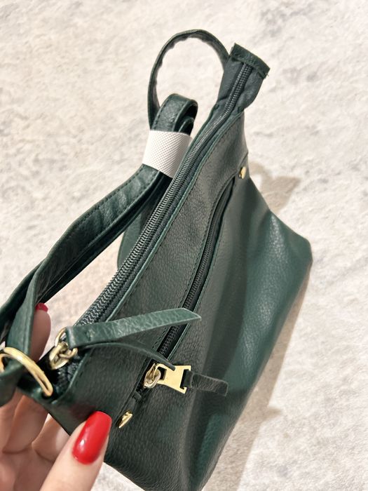 Дамска тъмнозелена чанта