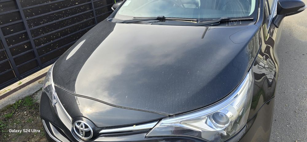 Capota motor toyota avensis 2015-2018