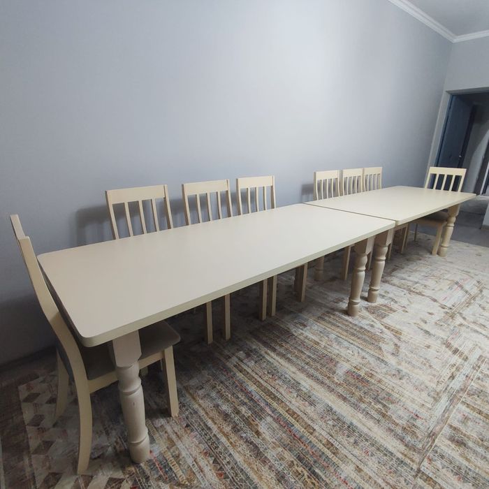 Продам стол со стульями 14штук  в гостиную.