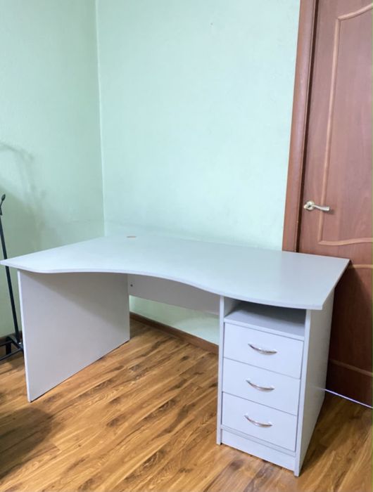 Стол для дома 140X90,70X75