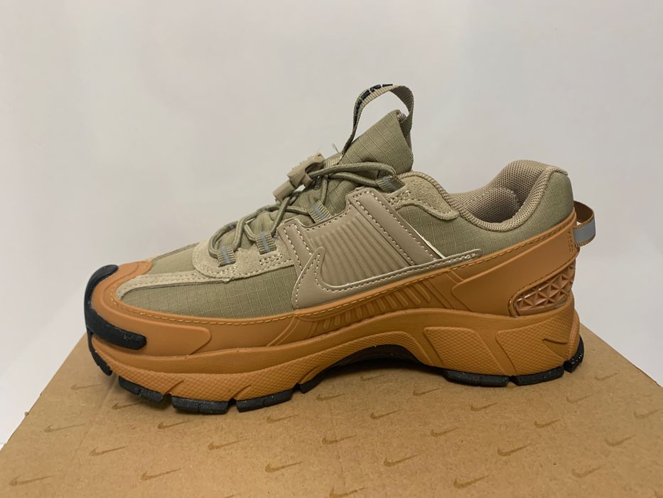 Оригинални дамски маратонки Nike Zoom Vomero Roam 'Flax' номер 39