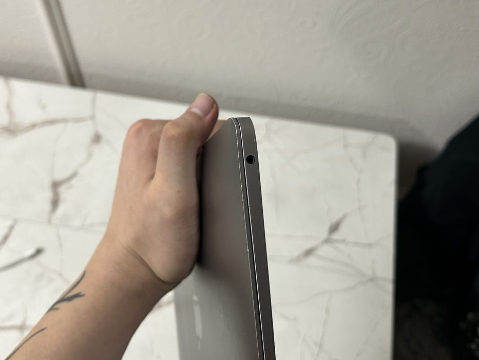 Продам MacBook Air M1