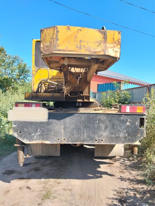 Продам автокран Урал