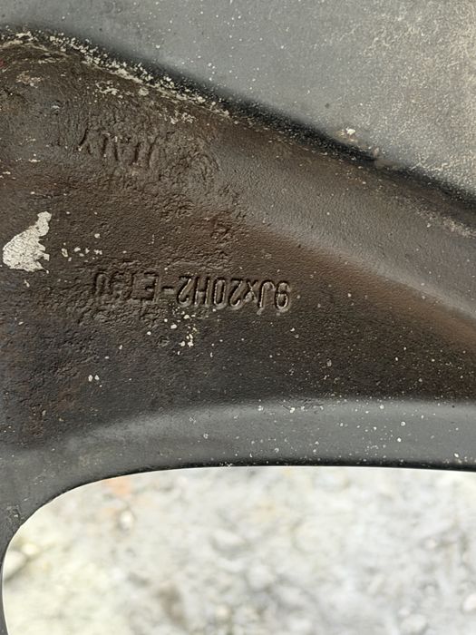 Porsche Cayenne 5х130 20”оригинални джанти с гуми