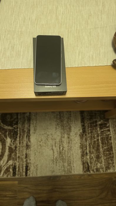 Продавам Samsung S25 512GB