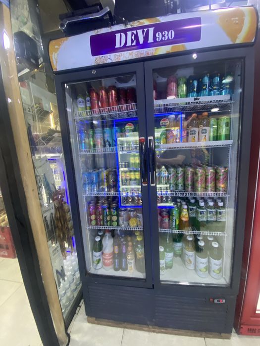 Vitrina devi haladinlik sotiladi aybi yoq