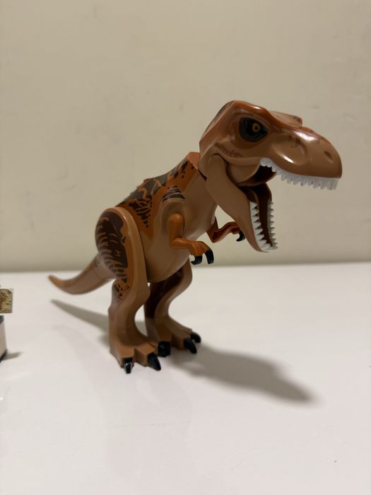 Продавам лего колекция Jurassic Park / Jurassic World