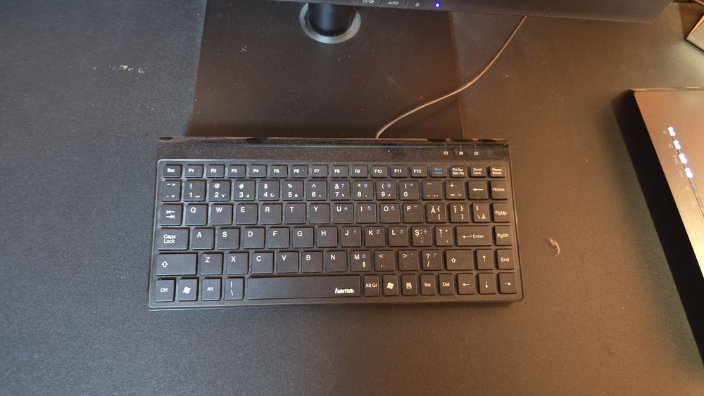 Vand PC cu tot ce se vede