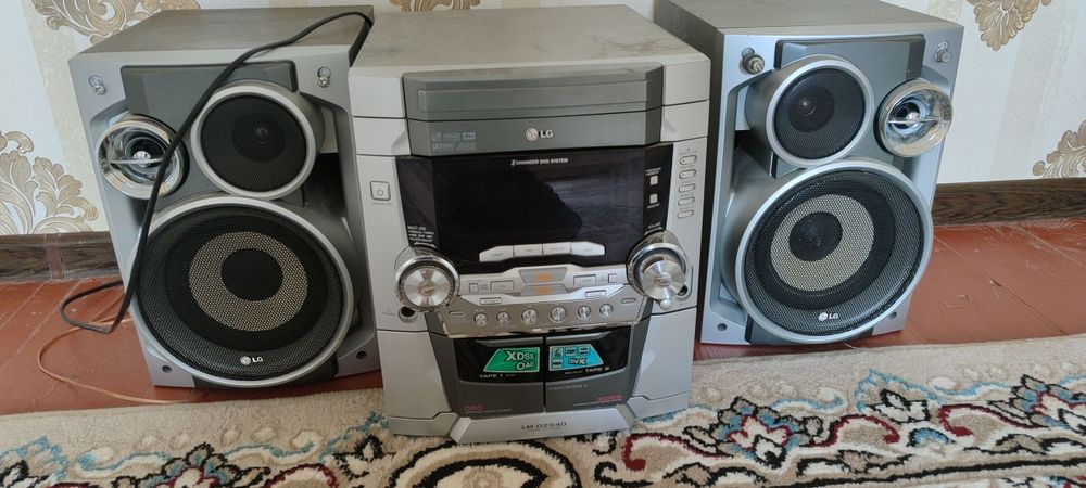 Музыкальный центр  LG