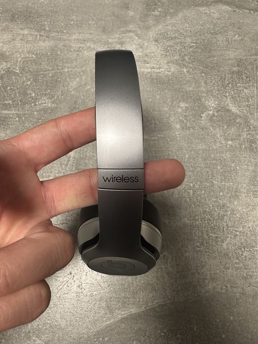 Beats Solo 2 Wireless