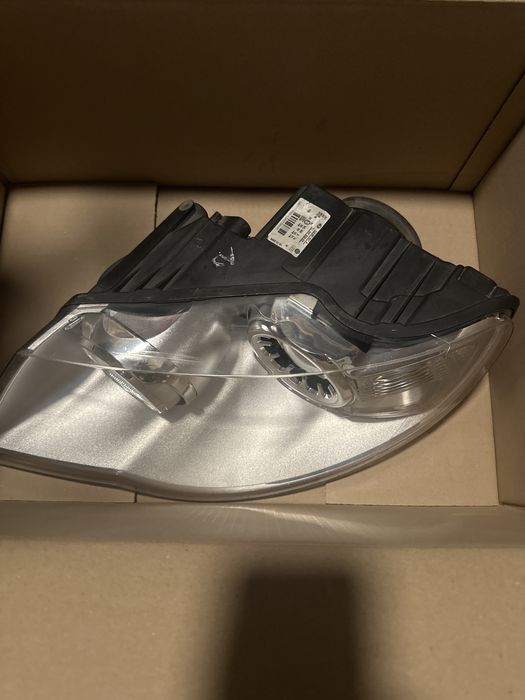 Оригинален Фар HELLA VW туарег ляв без забележки