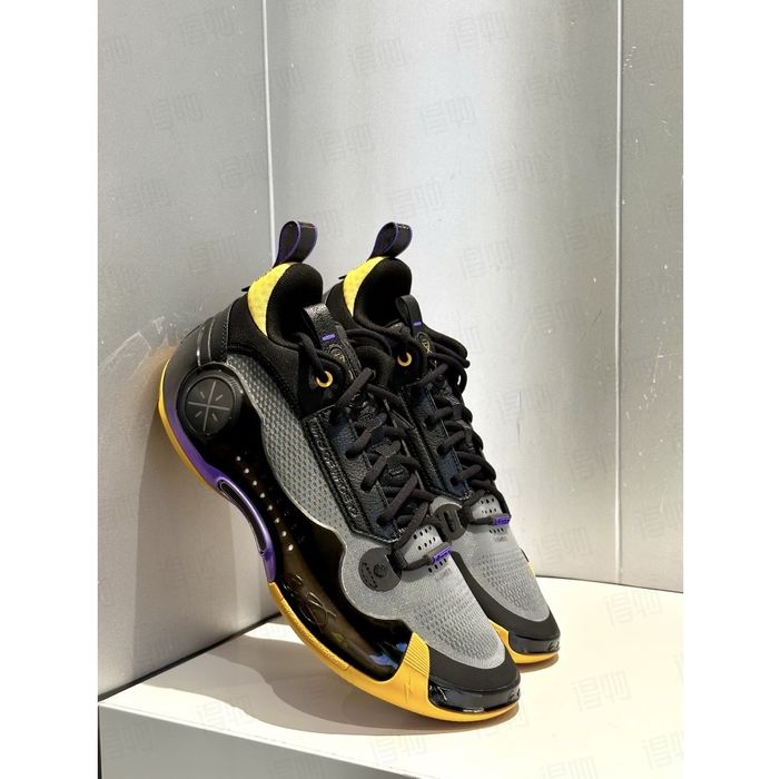 Lining wow 10 оригинал 100%