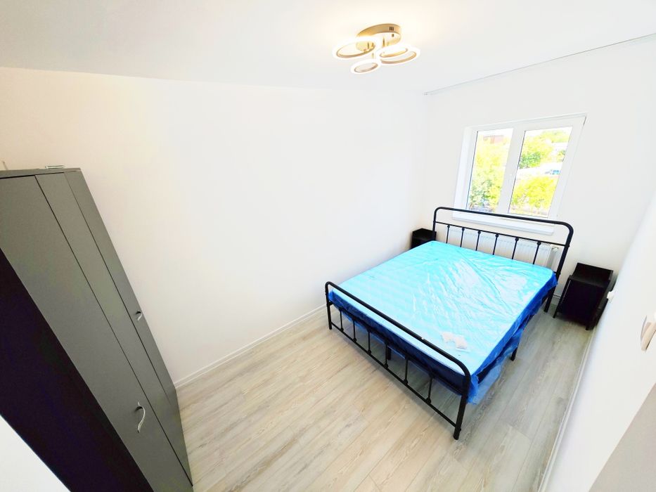 Închiriez apartament 2 camere nou renovat langa piața și Penny!