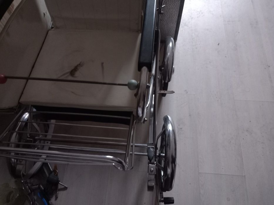 Carucior vechi pt copii