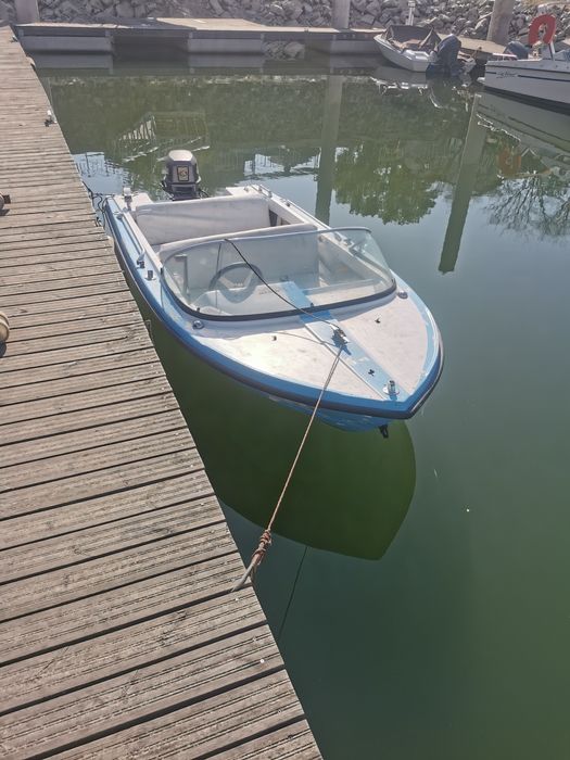 Vand barca cu motor 25 cai