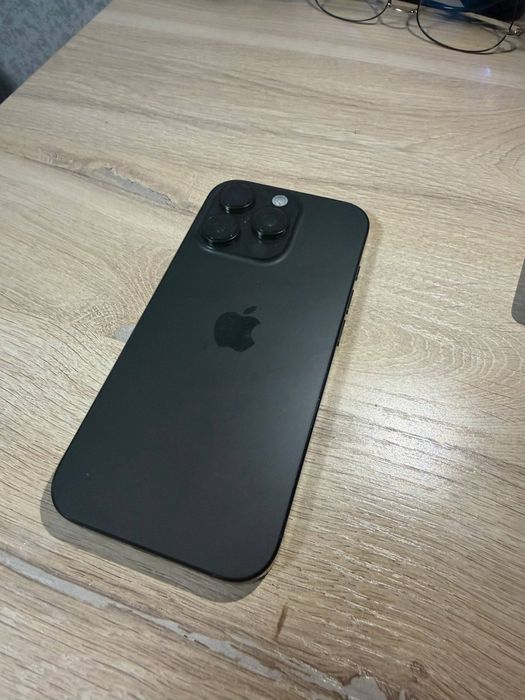 Обменяю iPhone 16 Pro