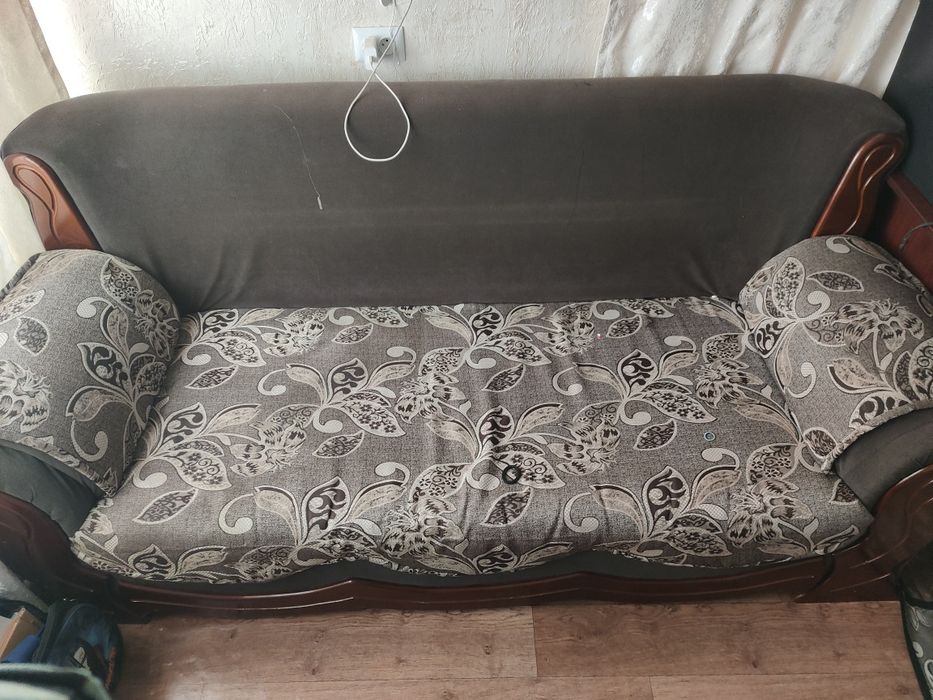 Продам диван +2 кресла
