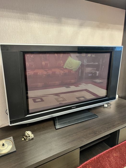 Продам телевизор Toshiba (на запчасти или под восстановление)