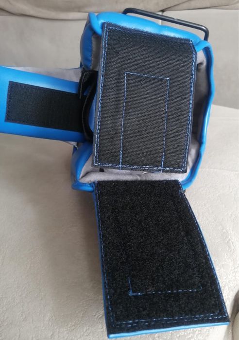 Шлем и перчатки размер М