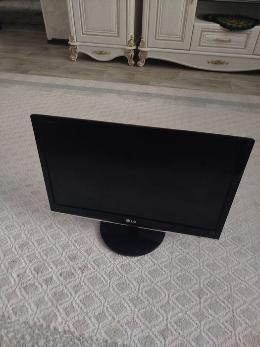 Монитор LG Flatron IPS236V.