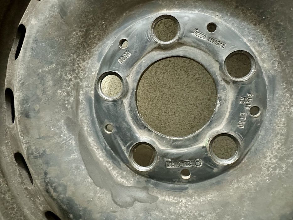 Летни гуми с джанти Nokian 195/70/15С - 7-8 мм