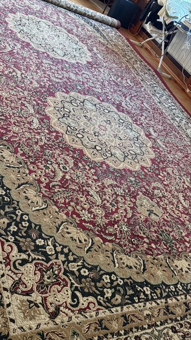 Ковер продам большой