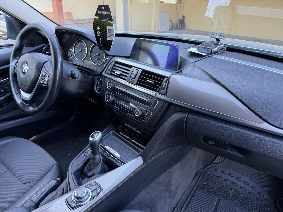 Bmw f30 320D.