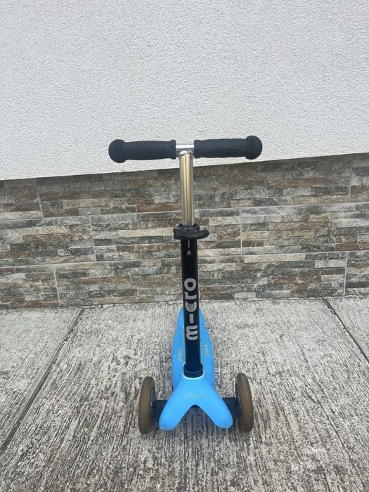 Trotineta Micro Mini2Go Deluxe
