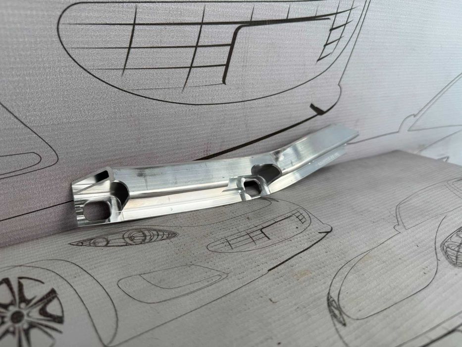 Suport / Ghidaj / Ranforsare Radiator Stângă BMW M5 2013 / 2011-2016 Cod OEM 17118049255 (5C2)