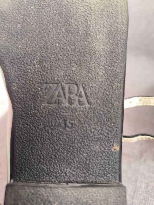 Лачени балеринки ZARA