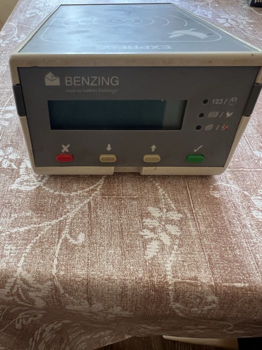 Vand ceas pentru porumbei Benzing Express