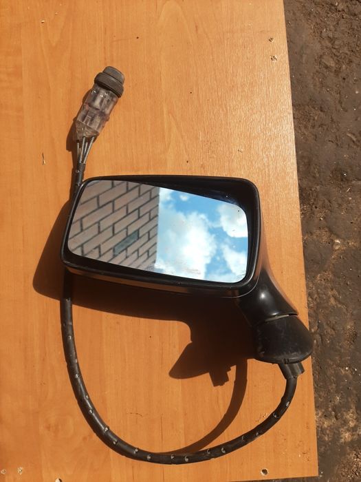 Зеркало левое. Audi 80.