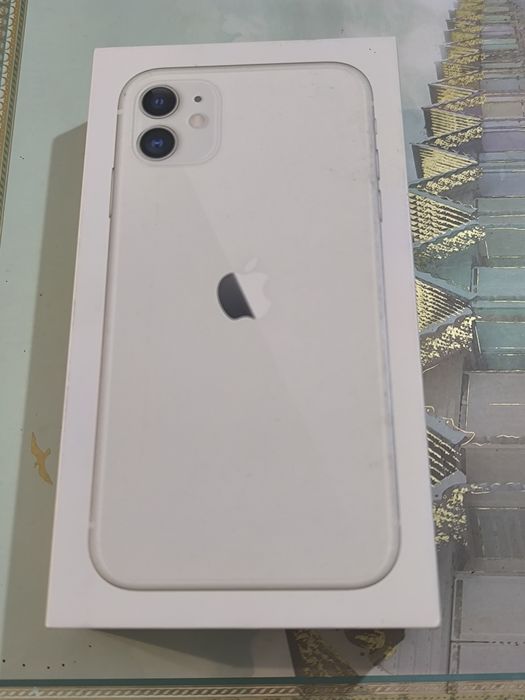 Vând iPhone 11 in stare impecabila